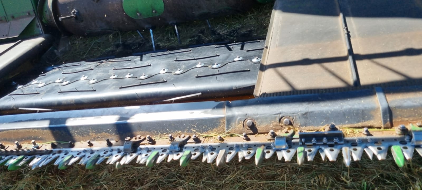 09.Esteira_Central_Draper_Multibelt_Serie_700_John_Deere